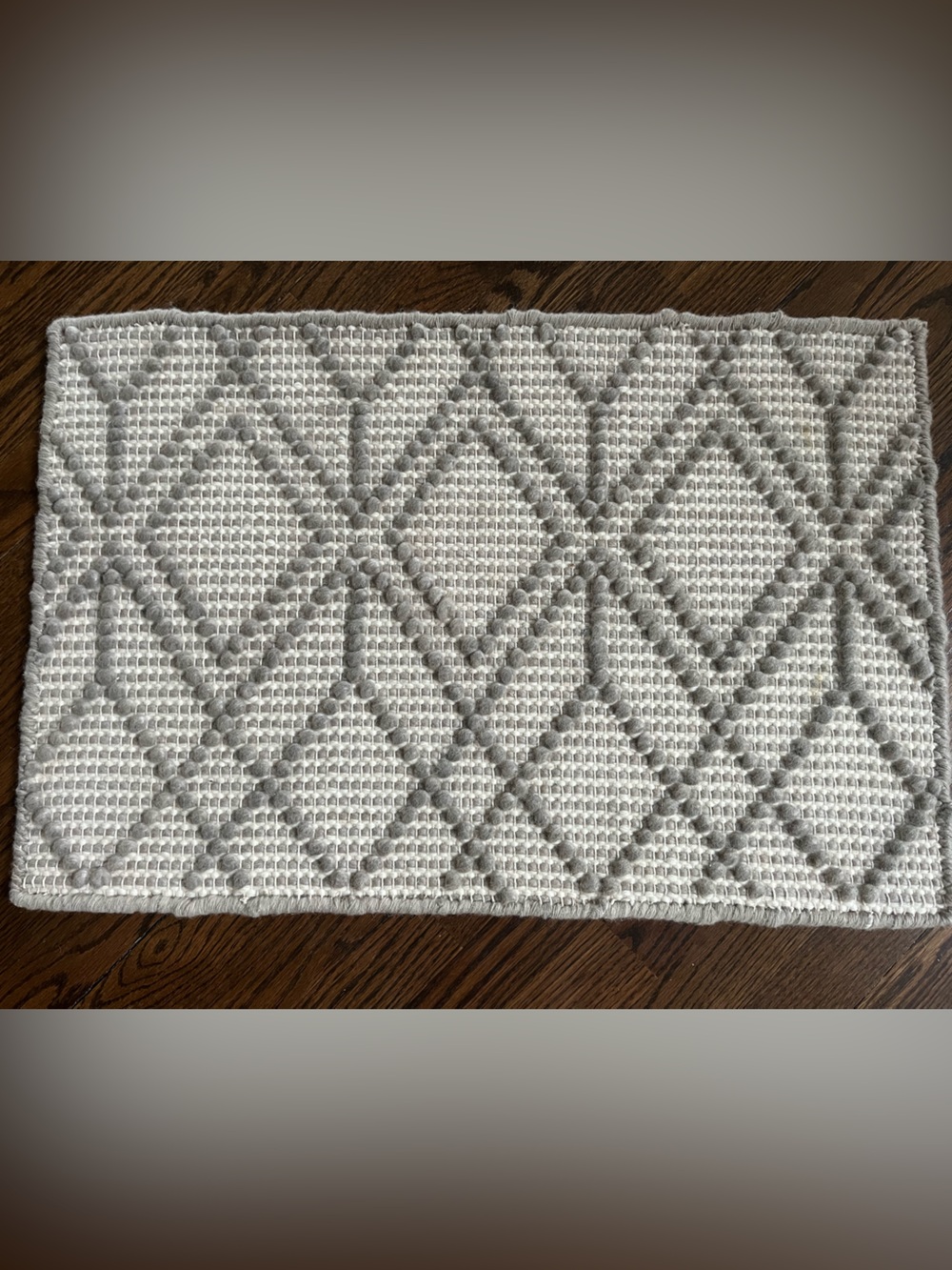 27 inches x 18 inches Taupe Treasure Textured Diamond Pattern 100% Wool